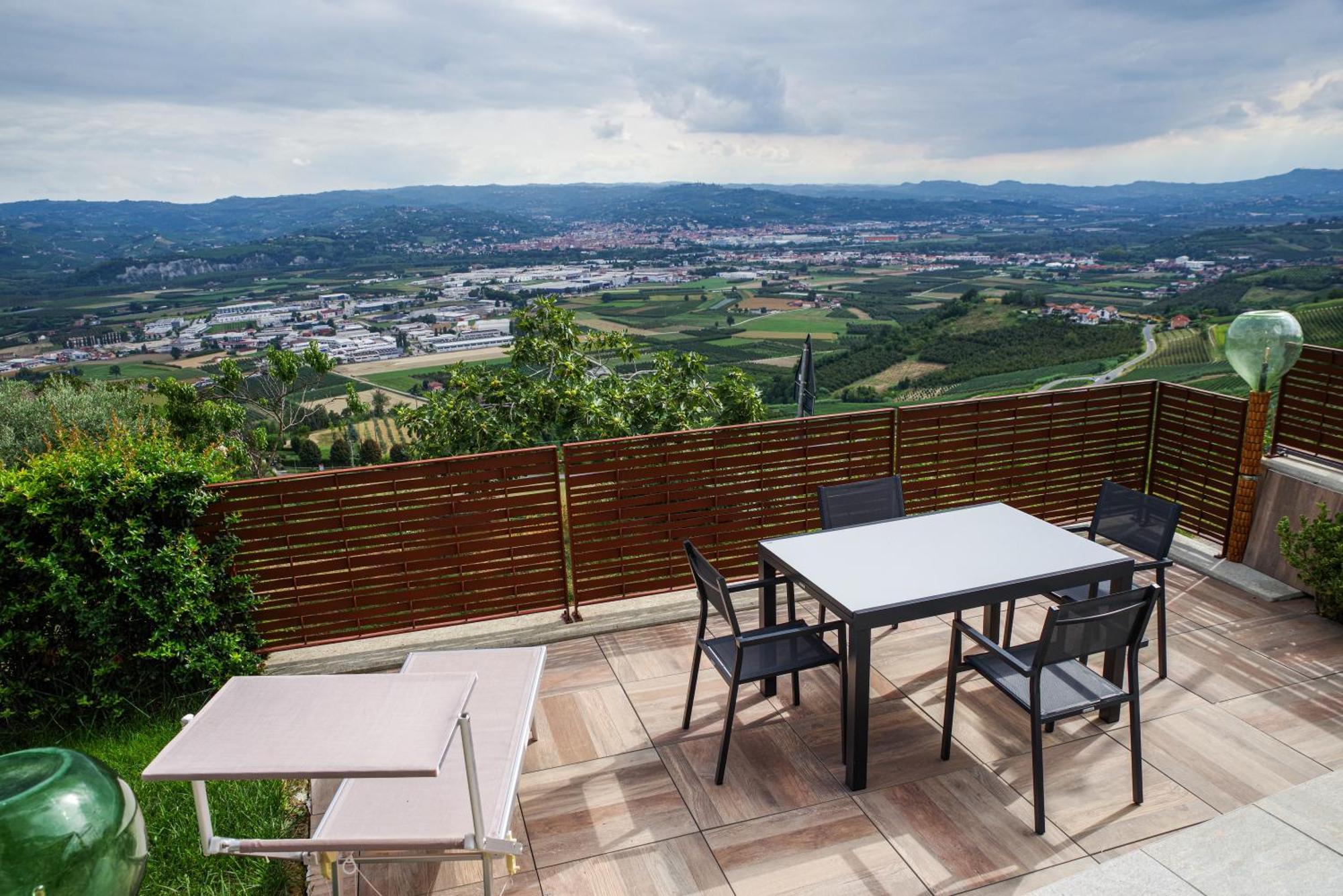 Vista Langhe - Cerratohouses Guarene Exterior foto